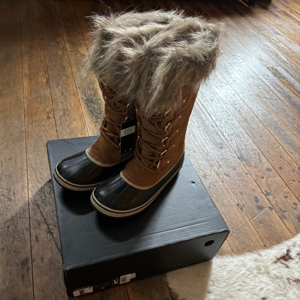 Sorel Joan Of Arctic WP Boots - Size 9.5 US - Camel Brown/Black